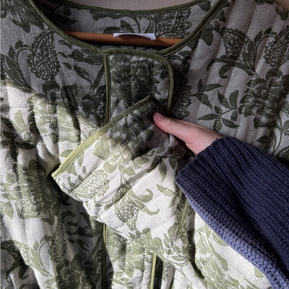 Floral Green Quilted Jacket - Picture 6 of 12
